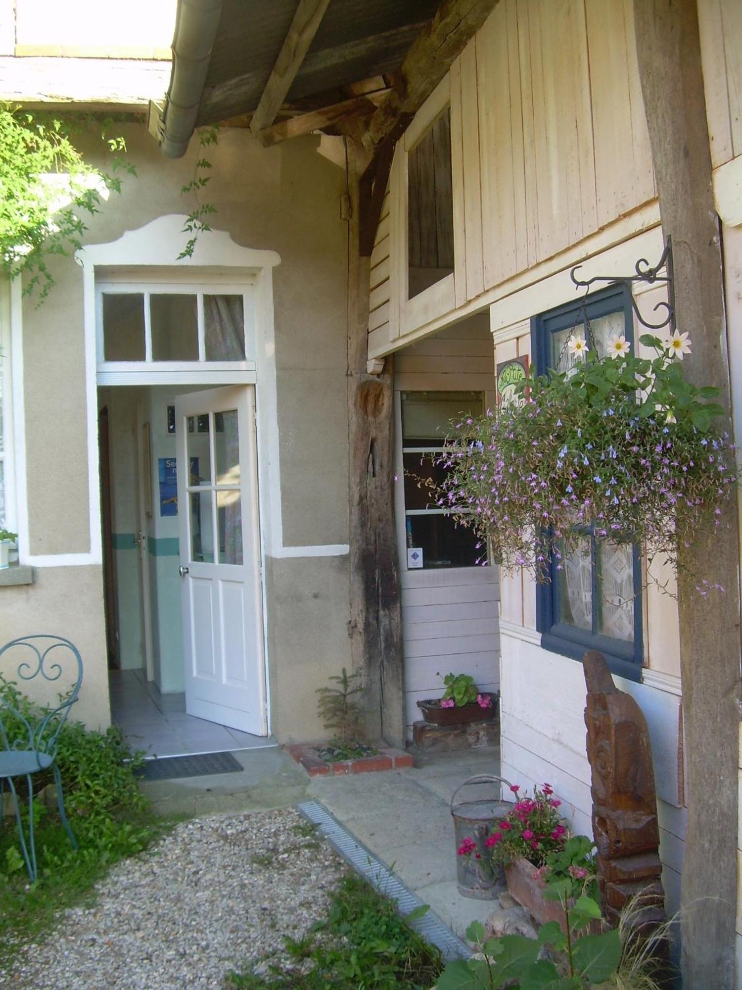 Bed and Breakfast Ferme De L'Art Rural Et Populaire Maillot Exterior foto