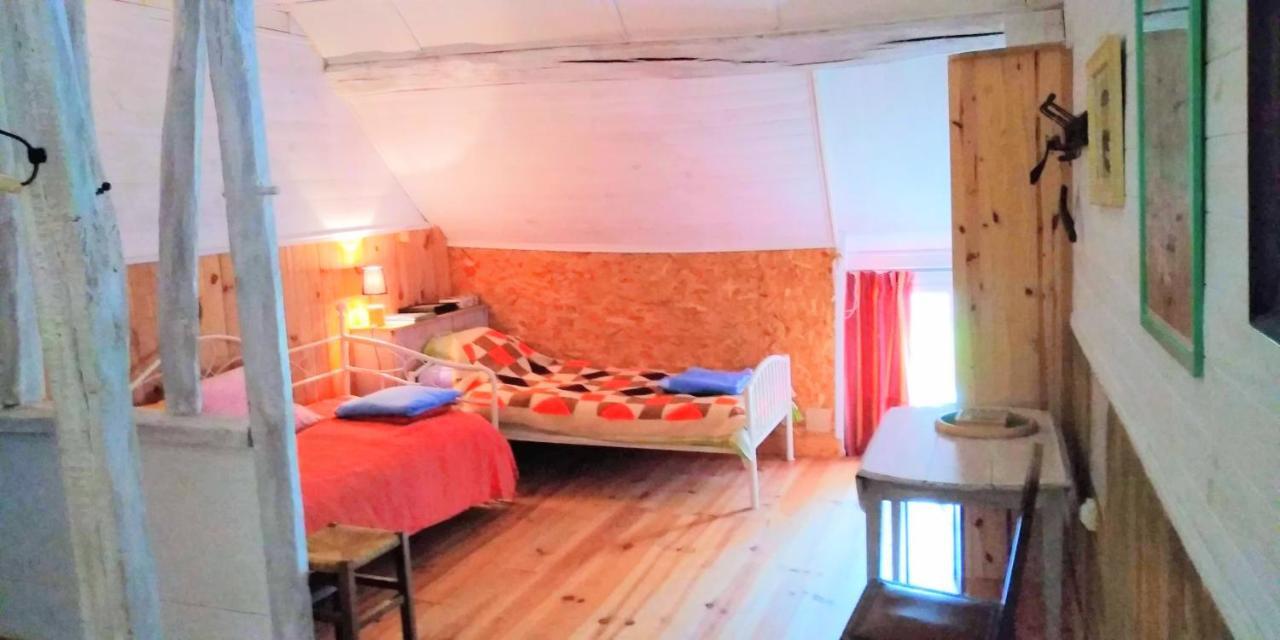 Bed and Breakfast Ferme De L'Art Rural Et Populaire Maillot Exterior foto