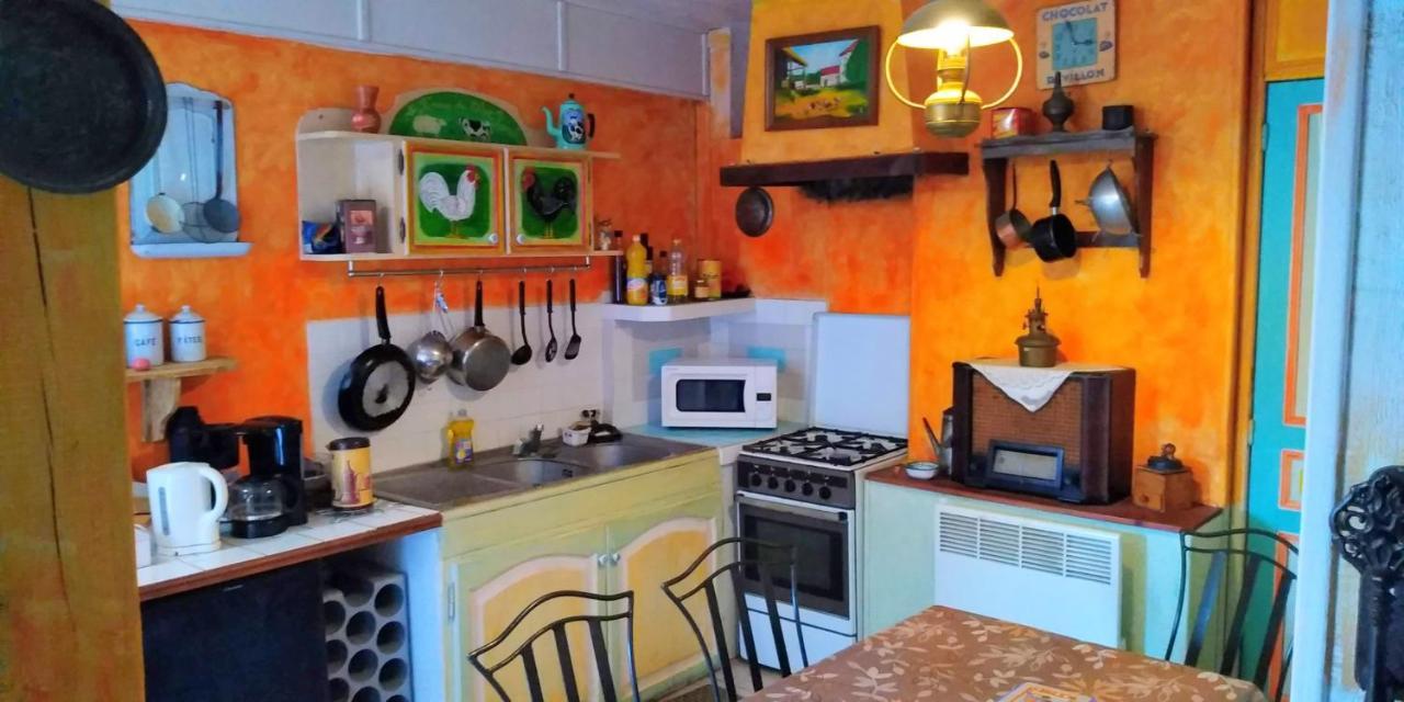 Bed and Breakfast Ferme De L'Art Rural Et Populaire Maillot Exterior foto