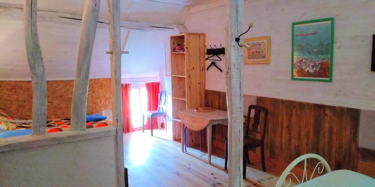 Bed and Breakfast Ferme De L'Art Rural Et Populaire Maillot Exterior foto